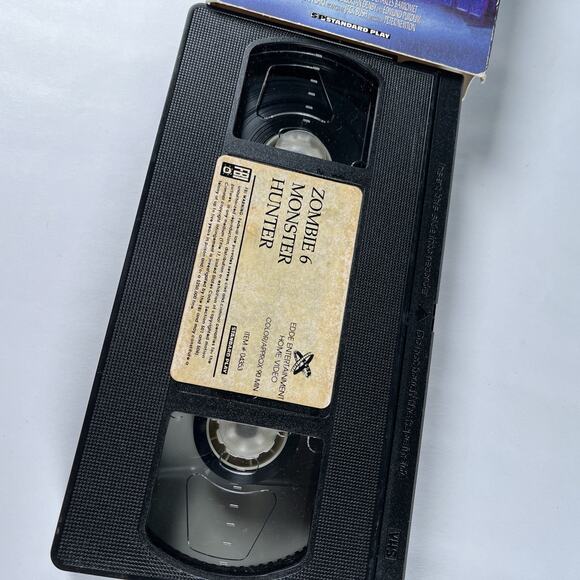 Zombie 6: Monster Hunter AKA Absurd / Rosso Sangue VHS Tape Rare Horror D’Amato - Picture 5 of 6
